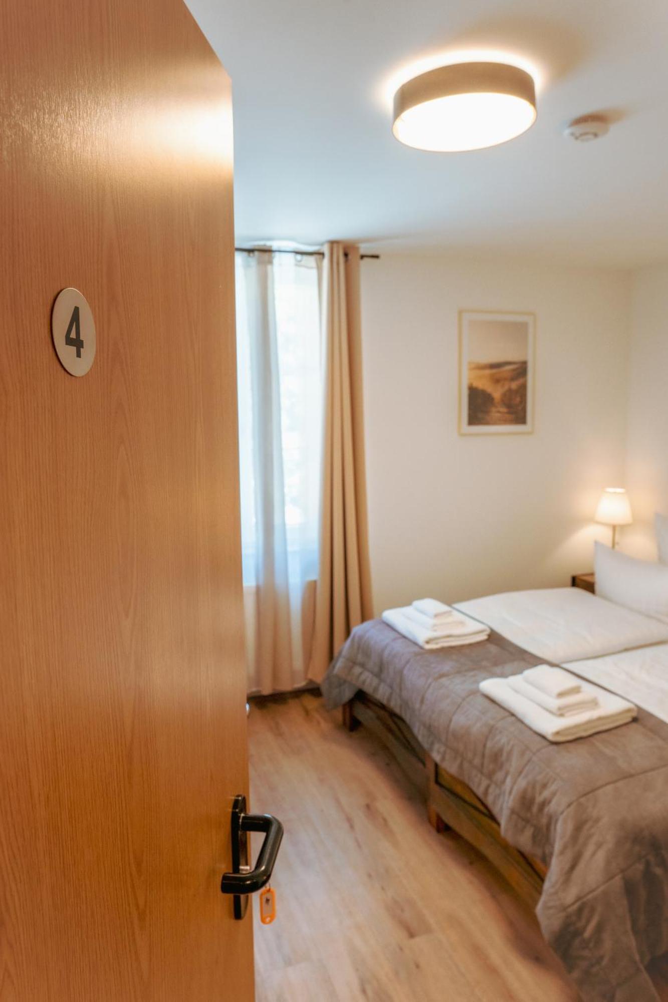 Landhotel Engel & Kreuz 加格瑙 外观 照片