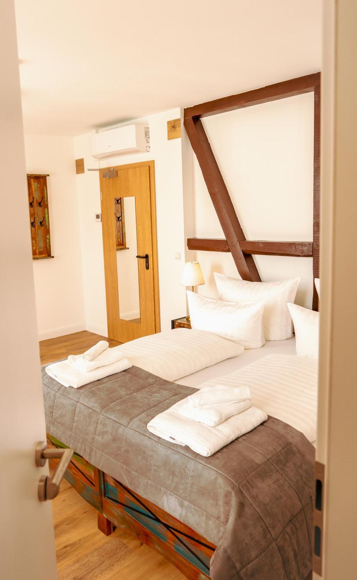 Landhotel Engel & Kreuz 加格瑙 外观 照片